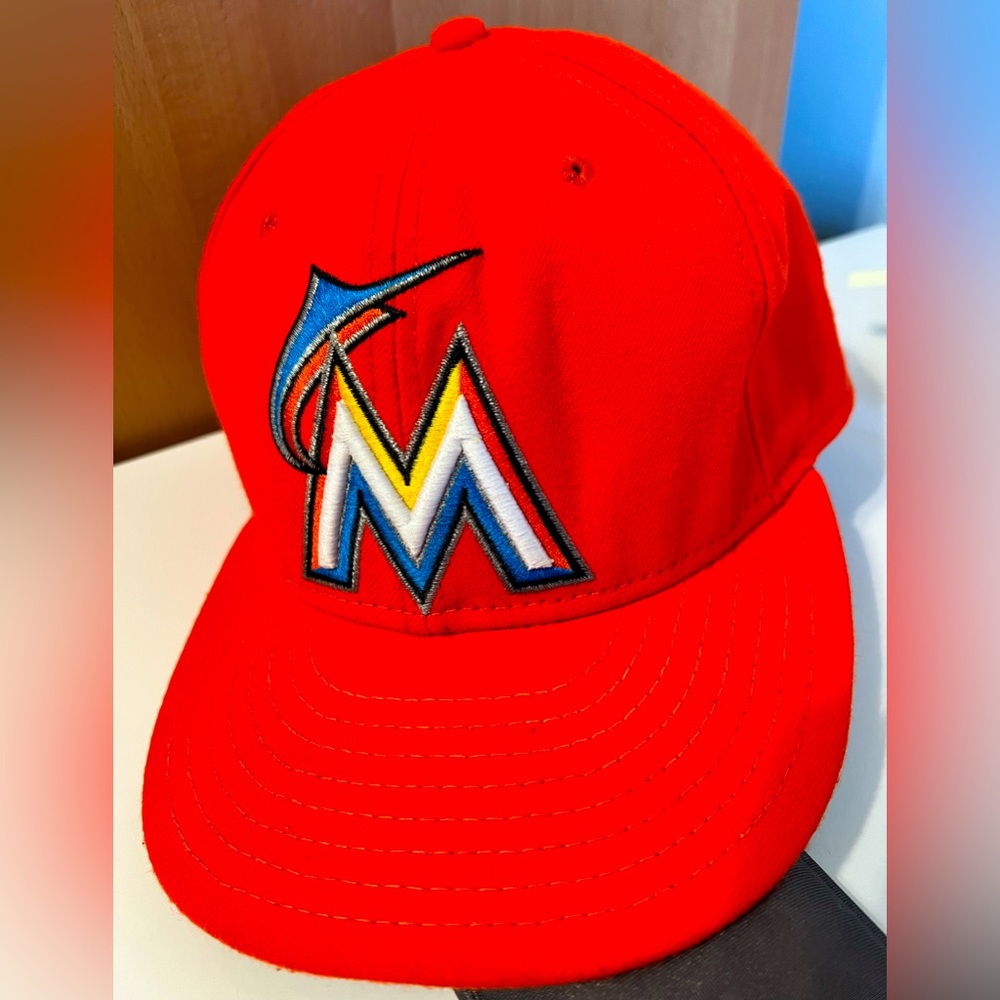 Florida Marlins Hat Cap Authentic New Era USA 59FIFTY Fitted - Picture 1 of 7